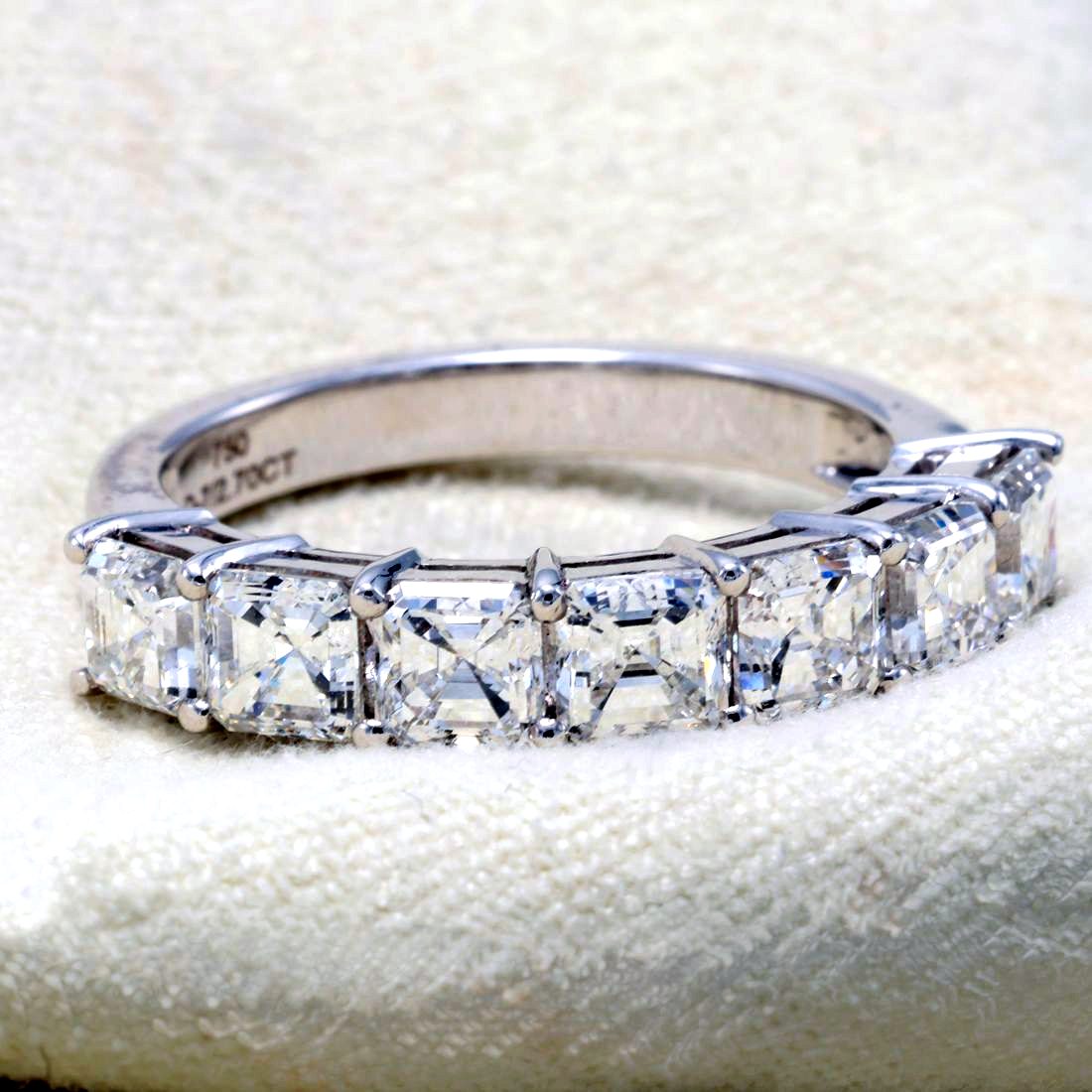 Asscher-Cut Diamond Band, 2.70 ct — view 2