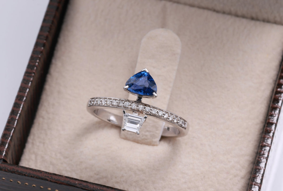 Ceylon Sapphire Open Ring in 18K white gold — view 3