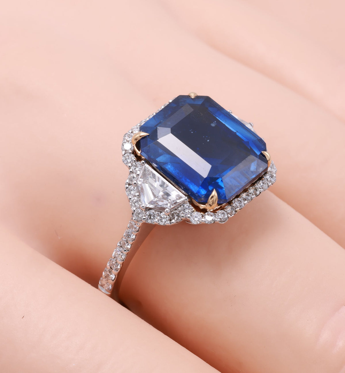 Ceylon Sapphire Three-Stone Ring, 6.31 ct in 18K white gold — view 13