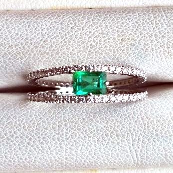 Colombian Emerald Double-Band Ring