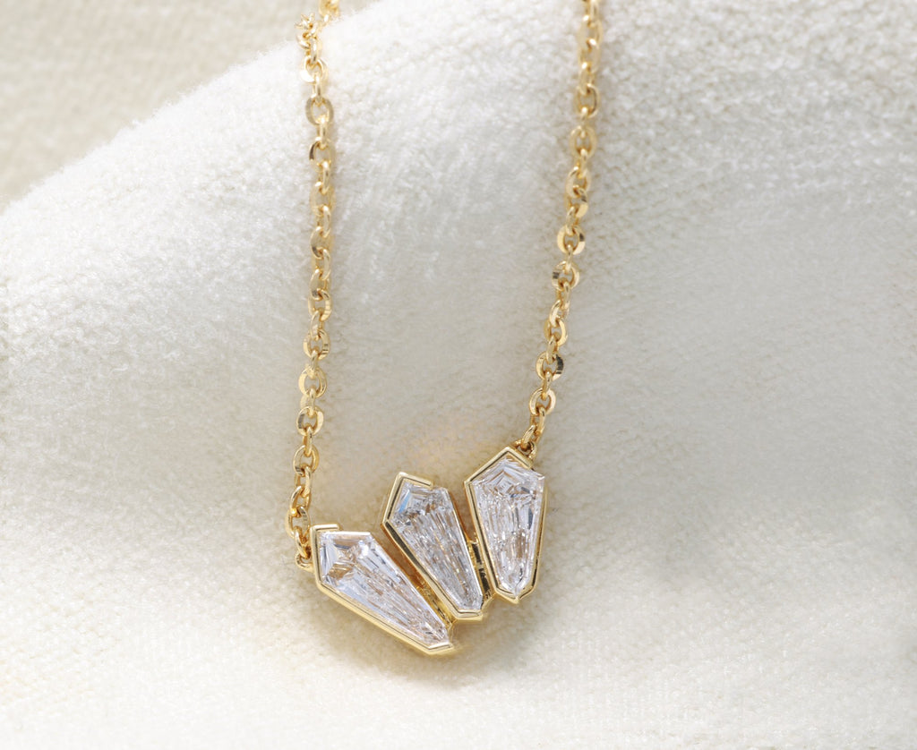 Kite Diamond Crown Pendant in 18K yellow gold — view 7
