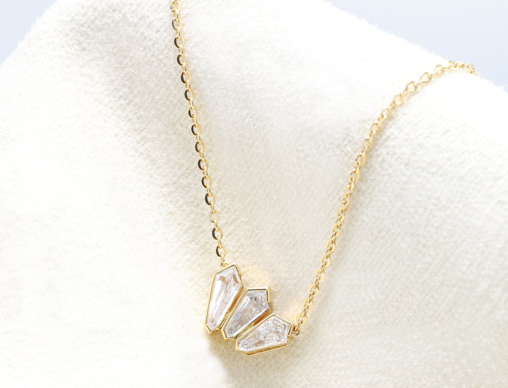 Kite Diamond Crown Pendant in 18K yellow gold — view 12