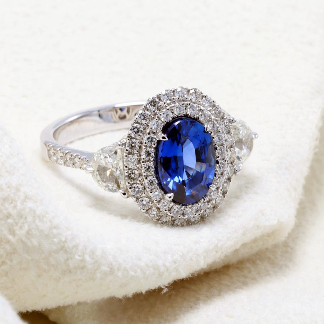 Royal Blue Ceylon Sapphire Halo Ring, 1.76 ct — view 2