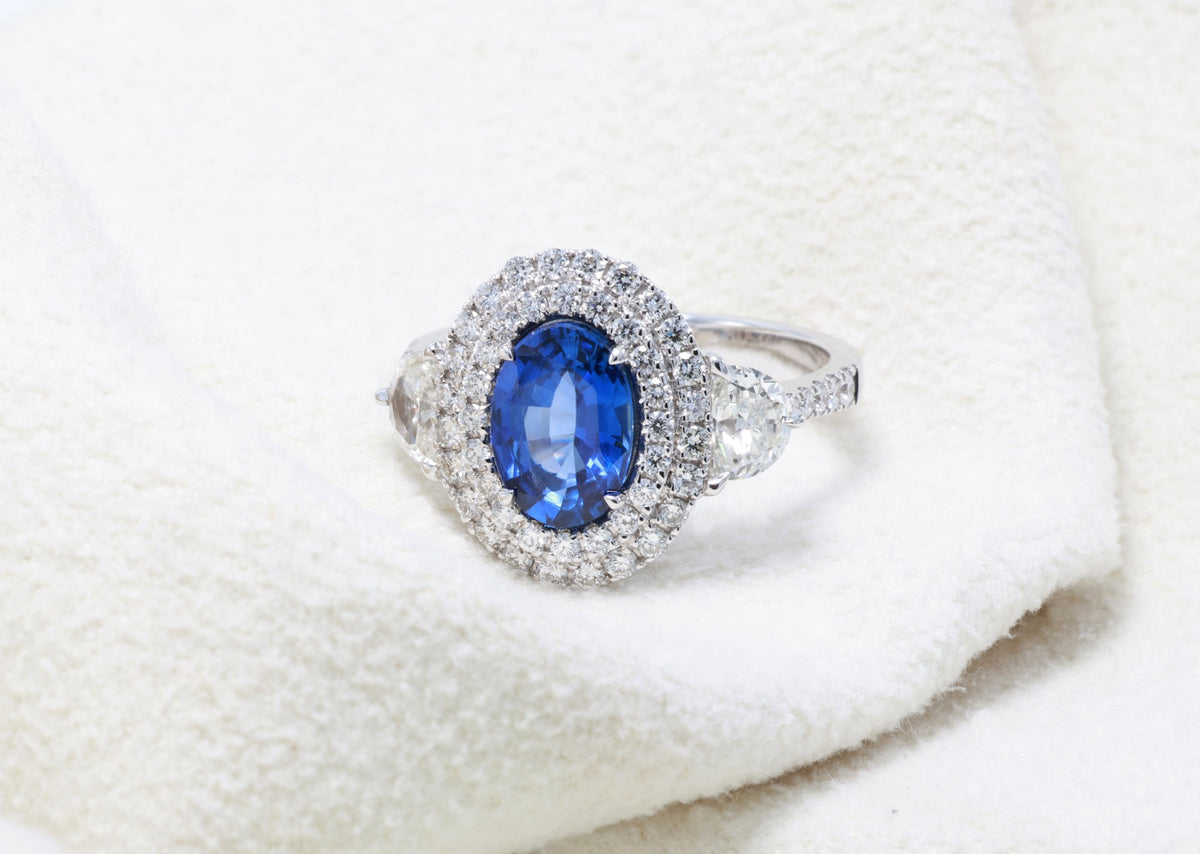 Royal Blue Ceylon Sapphire Halo Ring, 1.76 ct in 18K white gold — view 4
