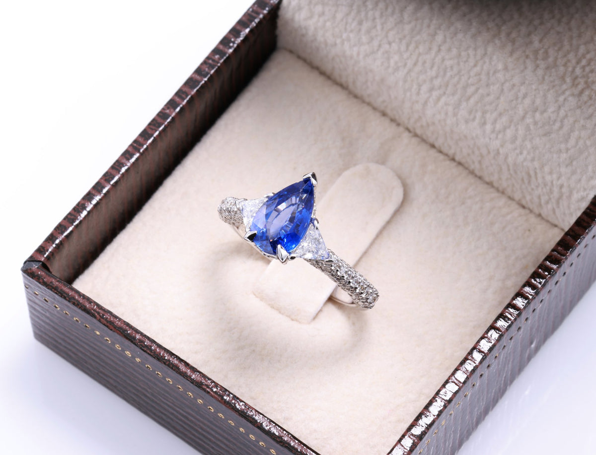 Royal Blue Pear Sapphire Ring in 18K white gold — view 7