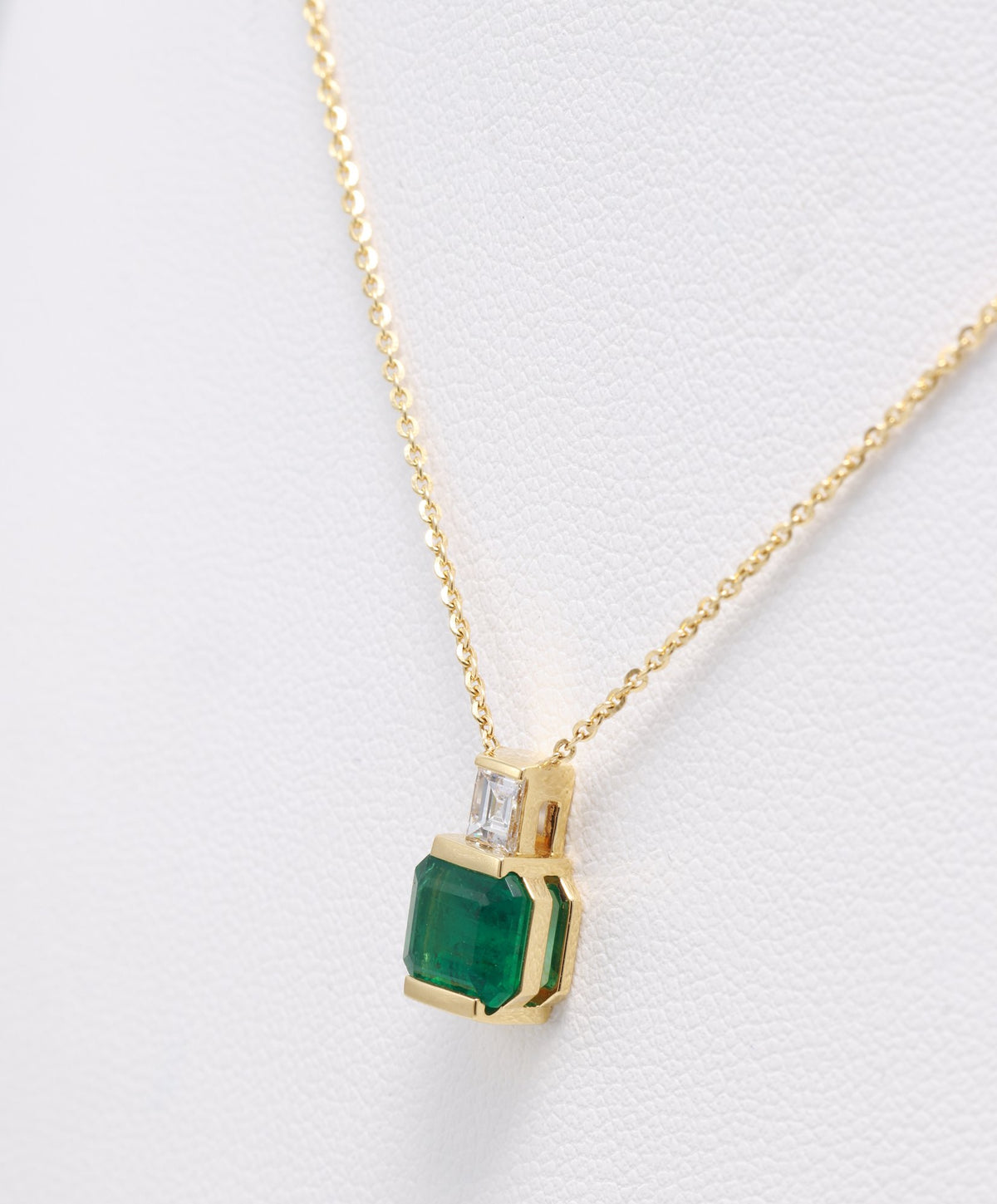 Zambian Emerald Bezel Pendant in 18K yellow gold — view 10