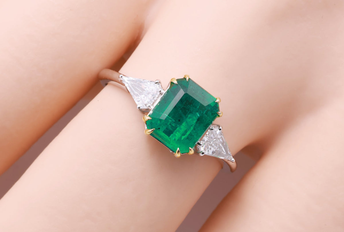 Zambian Emerald & Shield Diamond Three-Stone Ring in 18K white gold — view 11
